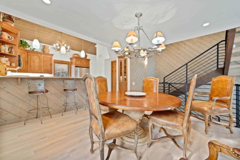 Ridgepoint Townhome 198 By East West Hospitality Beaver Creek Ngoại thất bức ảnh