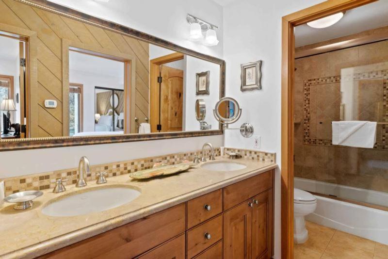 Ridgepoint Townhome 198 By East West Hospitality Beaver Creek Ngoại thất bức ảnh