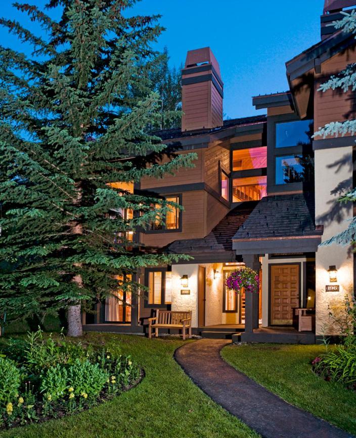 Ridgepoint Townhome 198 By East West Hospitality Beaver Creek Ngoại thất bức ảnh