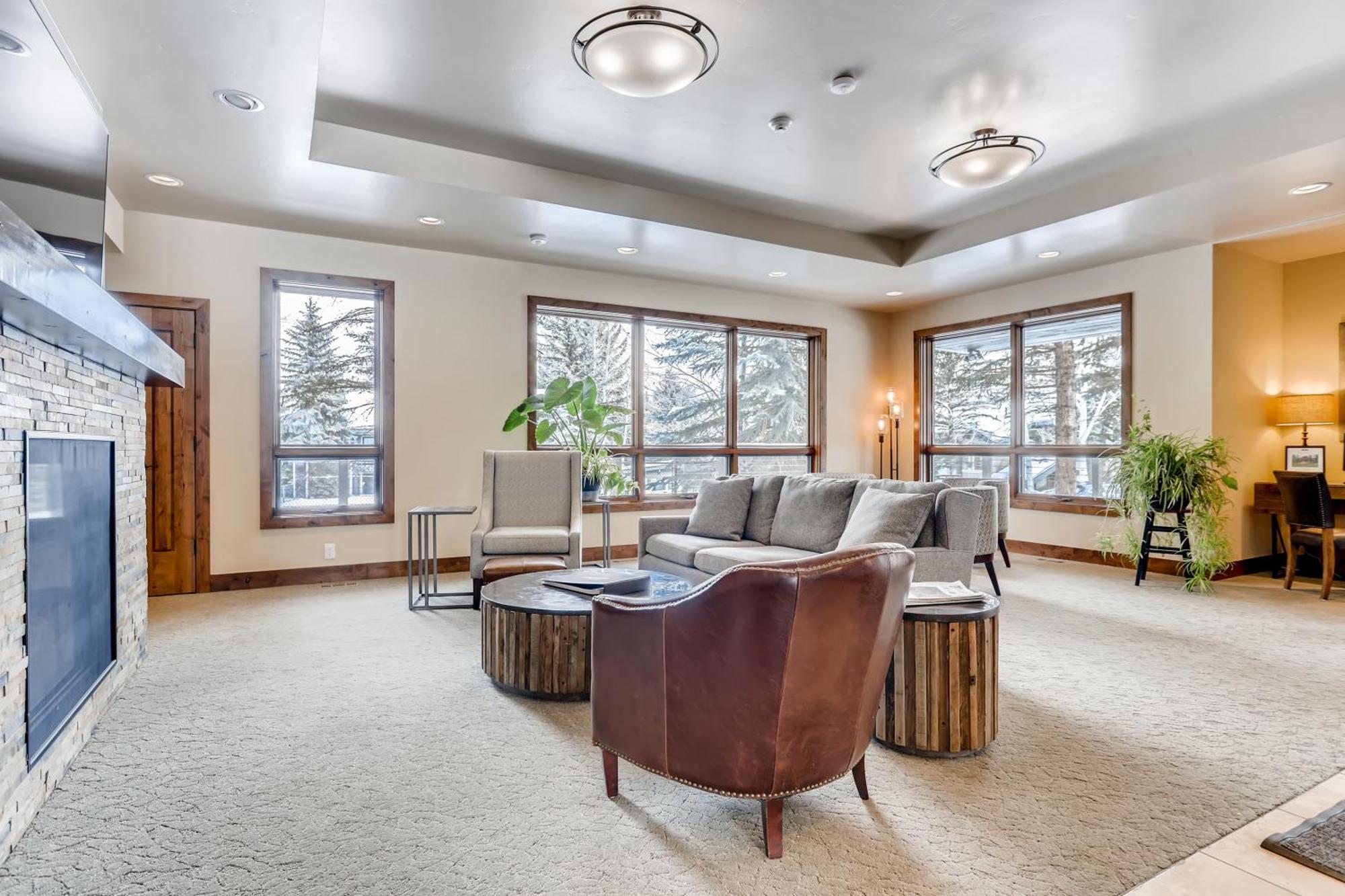 Ridgepoint Townhome 198 By East West Hospitality Beaver Creek Ngoại thất bức ảnh